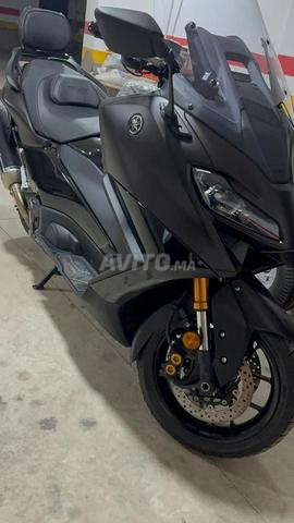 Tmax 560 Tech Max - 2
