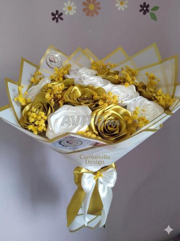 Roses en satin sur mesure