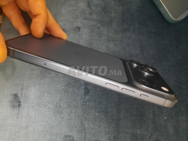 17 pro max bleu à vendre neuf - 2