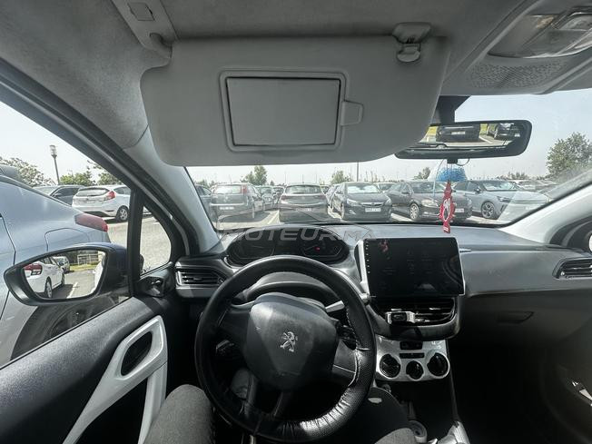 Peugeot 208 Diesel Manuelle 2017 à Fès