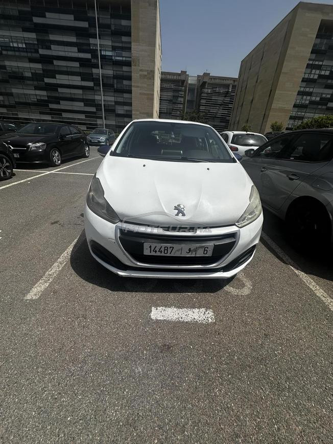 Peugeot 208 Diesel Manuelle 2017 à Fès