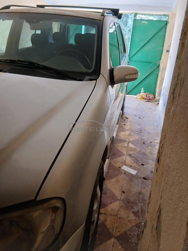 سيارة مستعملة مستوردة من فرنسا في حالة جيدة جدا