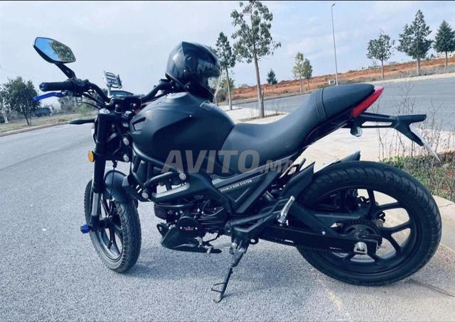 Moto beeker - 2