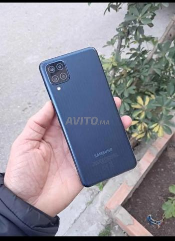 Samsung M12