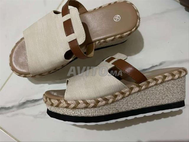 Sandale encore neuve taille 38