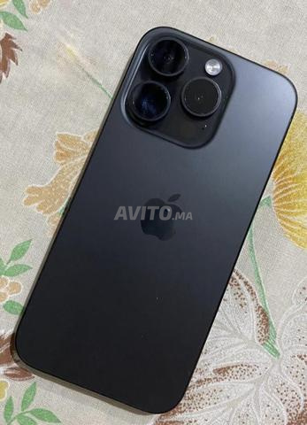 iPhone 15 pro encore propre