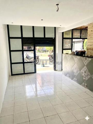 2 magasins réunis à vendre 21m2x2 - 2