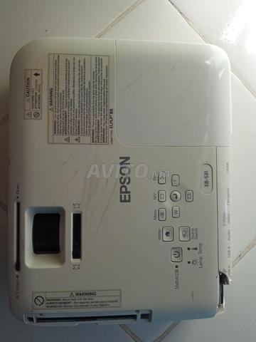 EPSON EB-S31 - 2