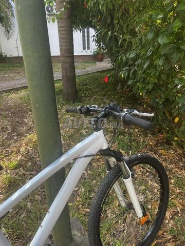 Vélo VTT BTwin 24 pouces junior décathlon - 2