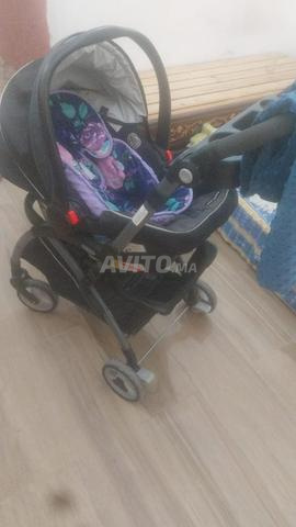 عربة أطفال جديدة