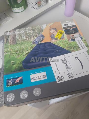 Matelas gonflable avec pompe à pied intégrée - 2