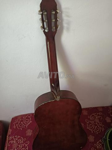 آلة وترية بحالة جيدة للبيع بأبي الجعد - 2
