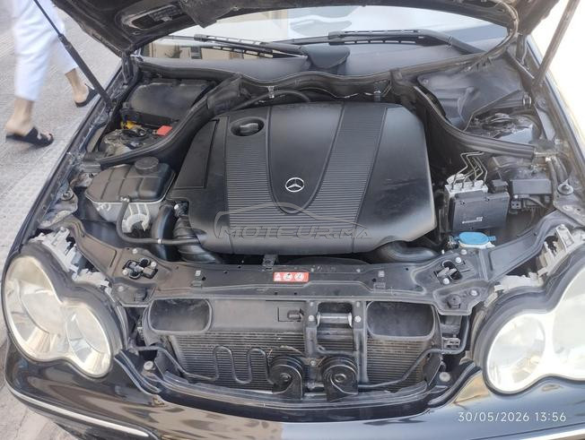 Mercedes-Benz 220 Diesel Manuelle 2005 à Nador