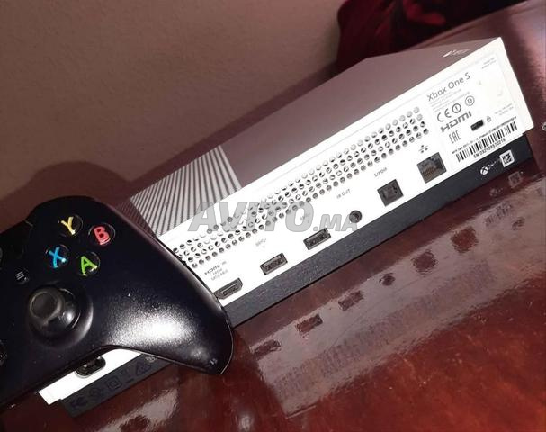 Xbox One S - 2