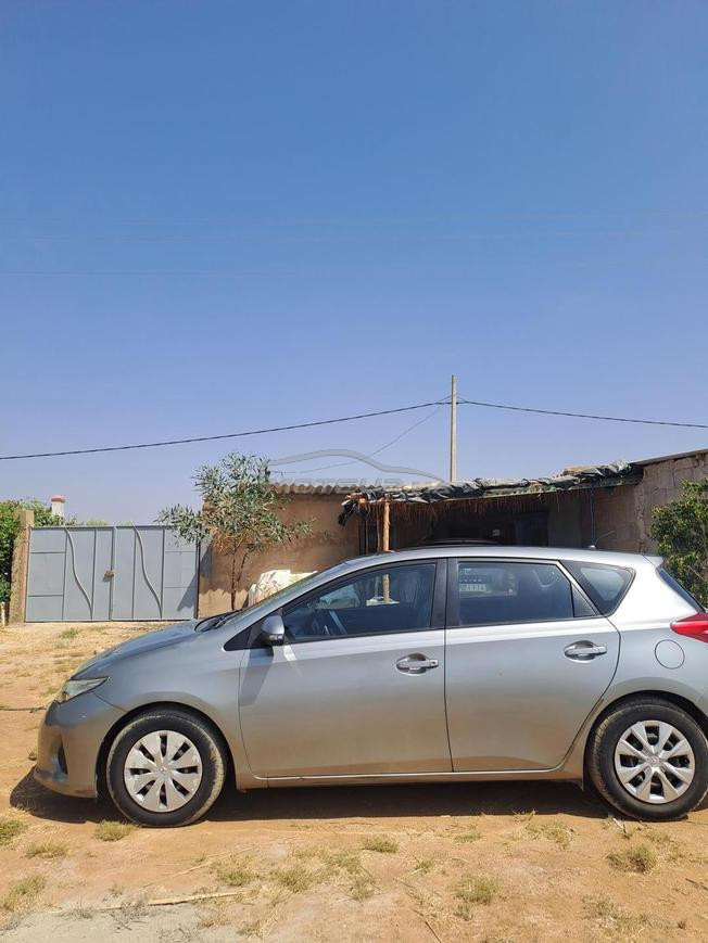 Toyota Auris Diesel en bonne état 