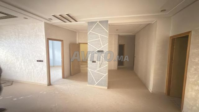 Immeuble neuf local et deux appartements 117m² - 2