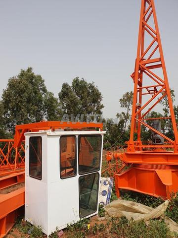 Grue à tour LC100