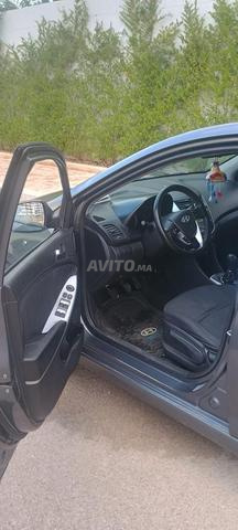 Hyundai accent 2013 diesel très bon état - 2
