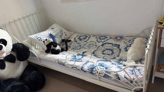 Lit avec matelas