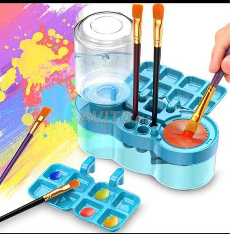 Peinture : kit complet, pinceaux et outil de nettoyage