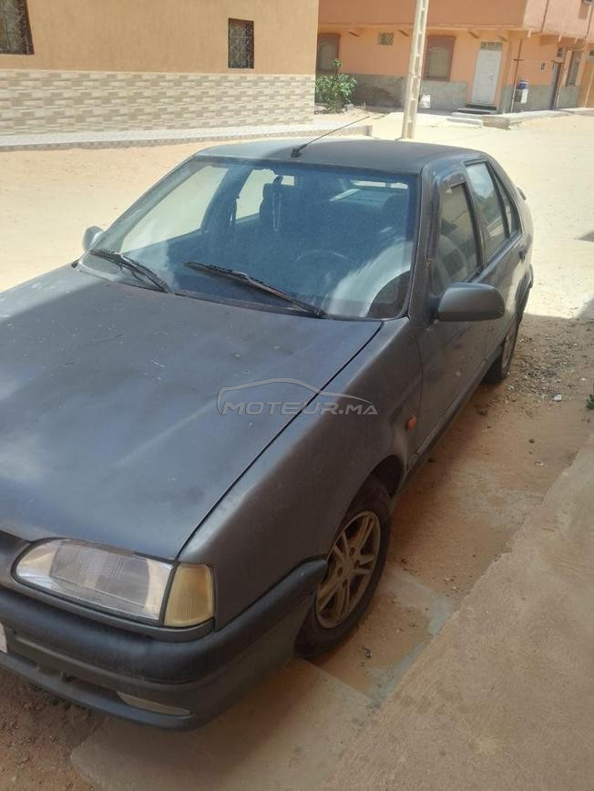 Renault R19 Essence Manuelle 1995 à Tan-Tan