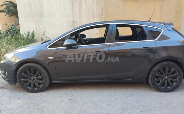 Opel Astra 2014 à vendre - 2