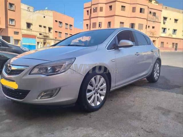 Opel Astra 2014 Diesel - 2