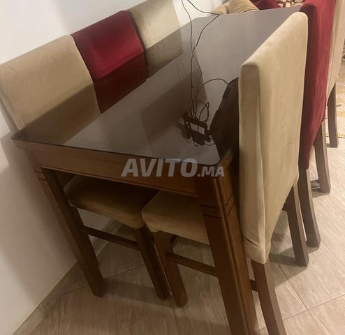 Table à manger de 6 chaises - 2