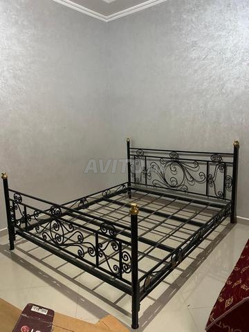 سرير معدني مزدوج 1.60/2م - 2