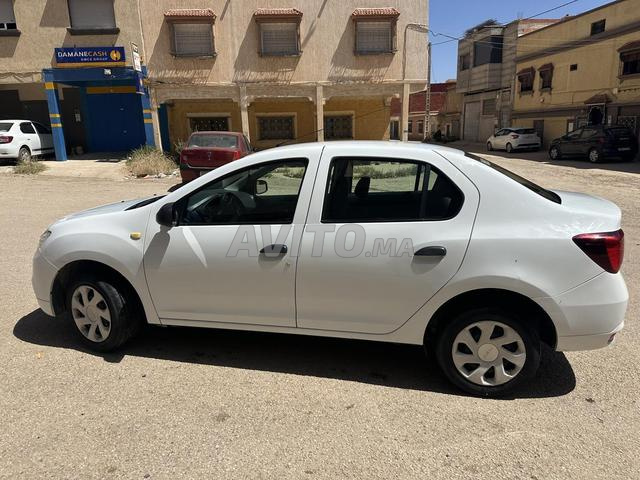 داسيا لوجان بنزين يدوية 2019 في خريبكة - 2