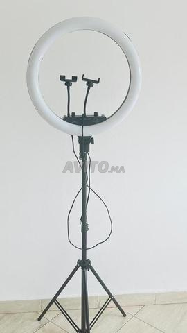 Ring Light متعدد الألوان