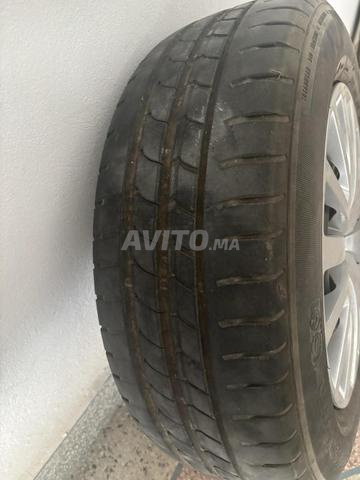 4 roues 195-65 R15 avec pneus très bon état - 2