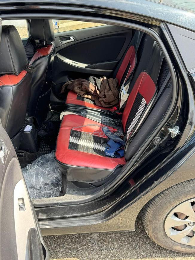 طنجة سيارة للبيع نقية بزاف 
