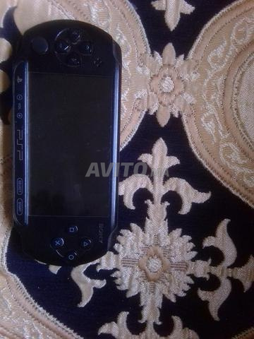 PSP للبيع بحالة جيدة ما عدا زر واحد - 2