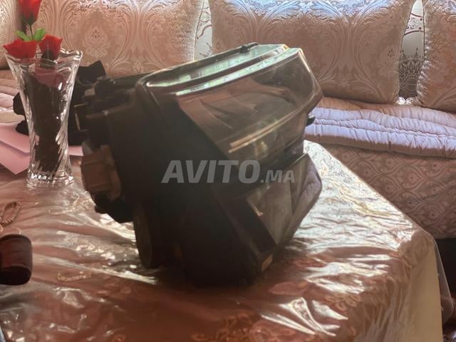 Optique avant droite Skoda Karoq 2023 - 2