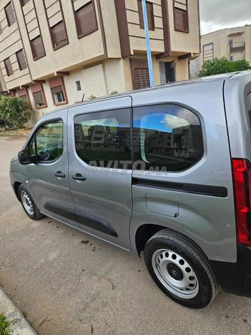 Citroën Berlingo Diesel Manuelle 2024 à Bouznika - 2