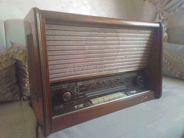 Radio en bois fonctionne parfaitement - 2