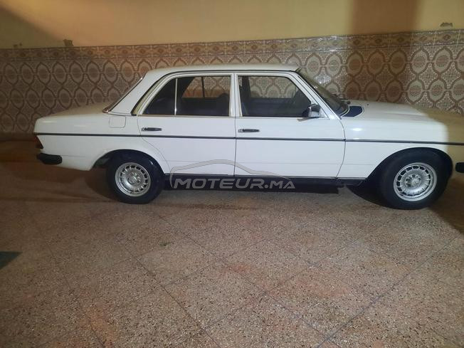 سيارة 240D  في حالة جد جيدة 