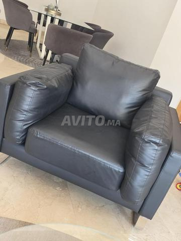 Vends lot de 2 fauteuils style cuir - 2