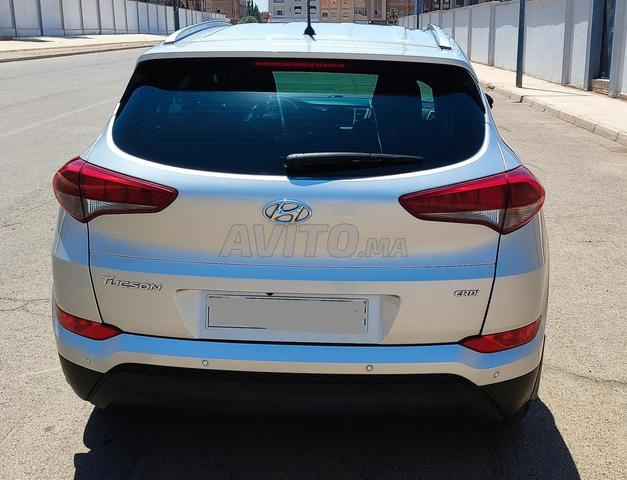 Tucson automatique très bon état