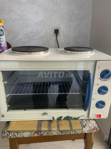 Mini-four électrique avec 2 plaques de cuisson ». - 2