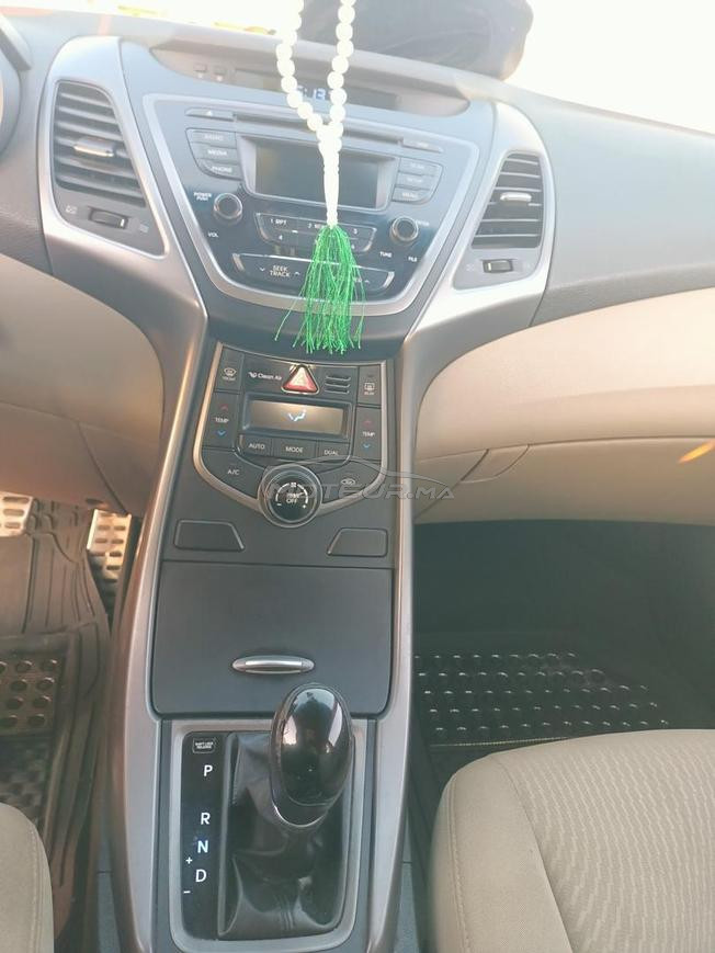 je met en vente ma hyundai elantra