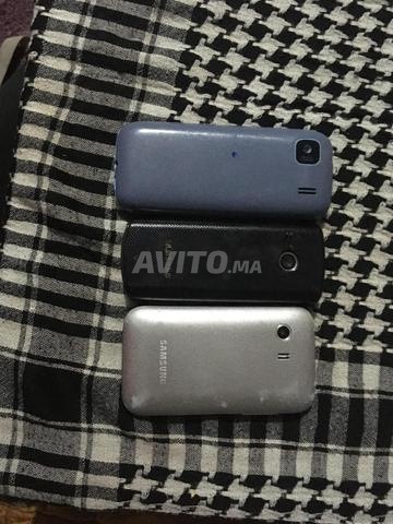 3 téléphones Itel/Samsung/Samsung