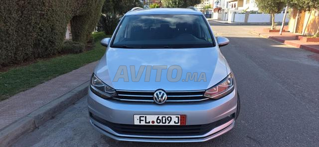 Volkswagen Touran Diesel Automatique 2019 à Settat