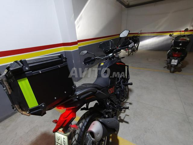 Sym Nht 300 état neuf 120km - 2