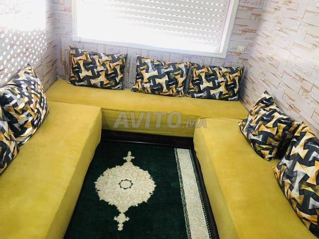 3 canapés et 12 coussins à vendre