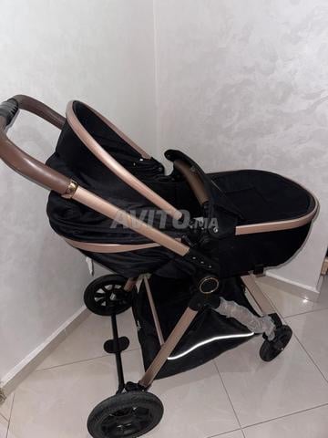 سرير وعربة أطفال بحالة جيدة