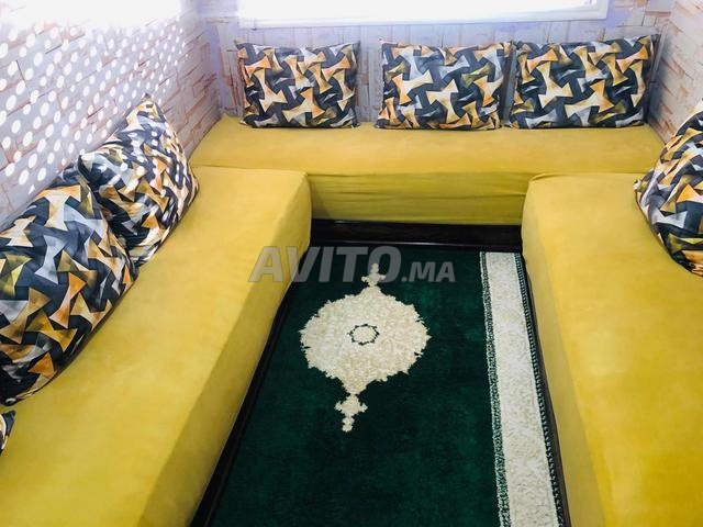 3 tapis et 12 coussins