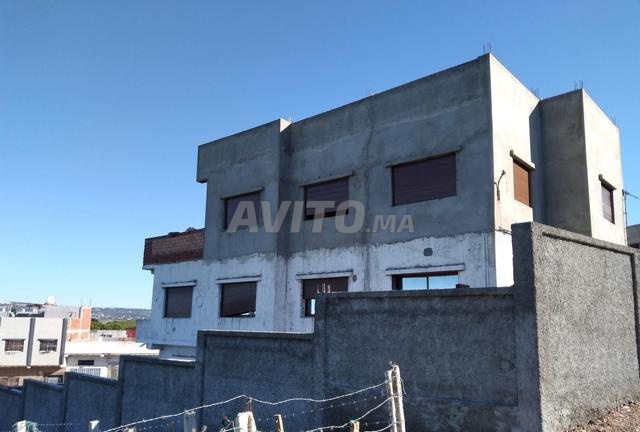 Petite villa à vendre près de la mer à Sidi Qassem