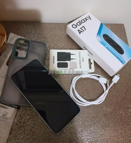 SAMSUNG GALAXY A17